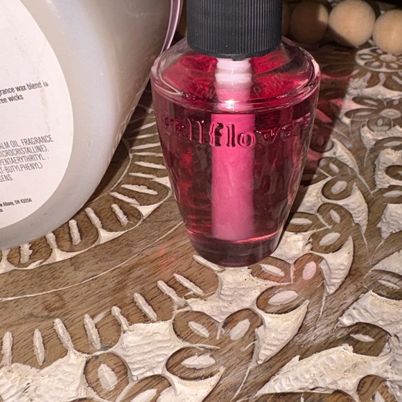 Bath & Body Works Twisted Peppermint Scented Candle - Picture 4 of 4